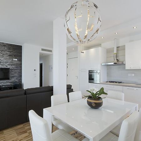 Attico Stema Luxury Lägenhet Misano Adriatico Exteriör bild