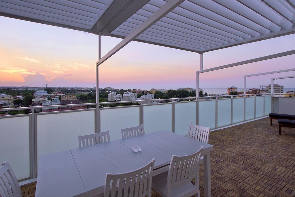 Attico Stema Luxury Lägenhet Misano Adriatico Exteriör bild